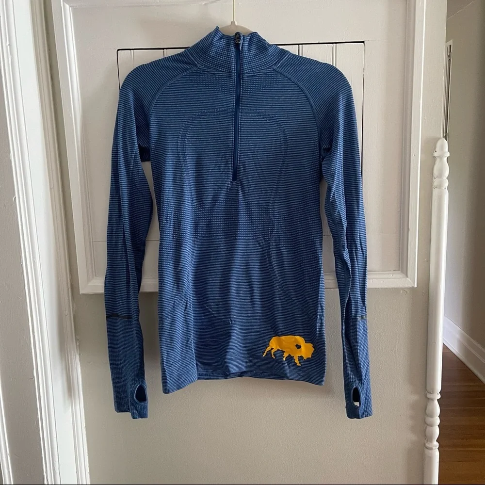 💙 RARE BUFFALO SABRES COLORS LONG SLEEVE LULULEMON HALF ZIP - Picture 1 of 7